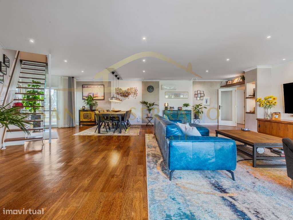 Duplex T6 com 400m2 de área na Quinta da Beloura, box independente-5