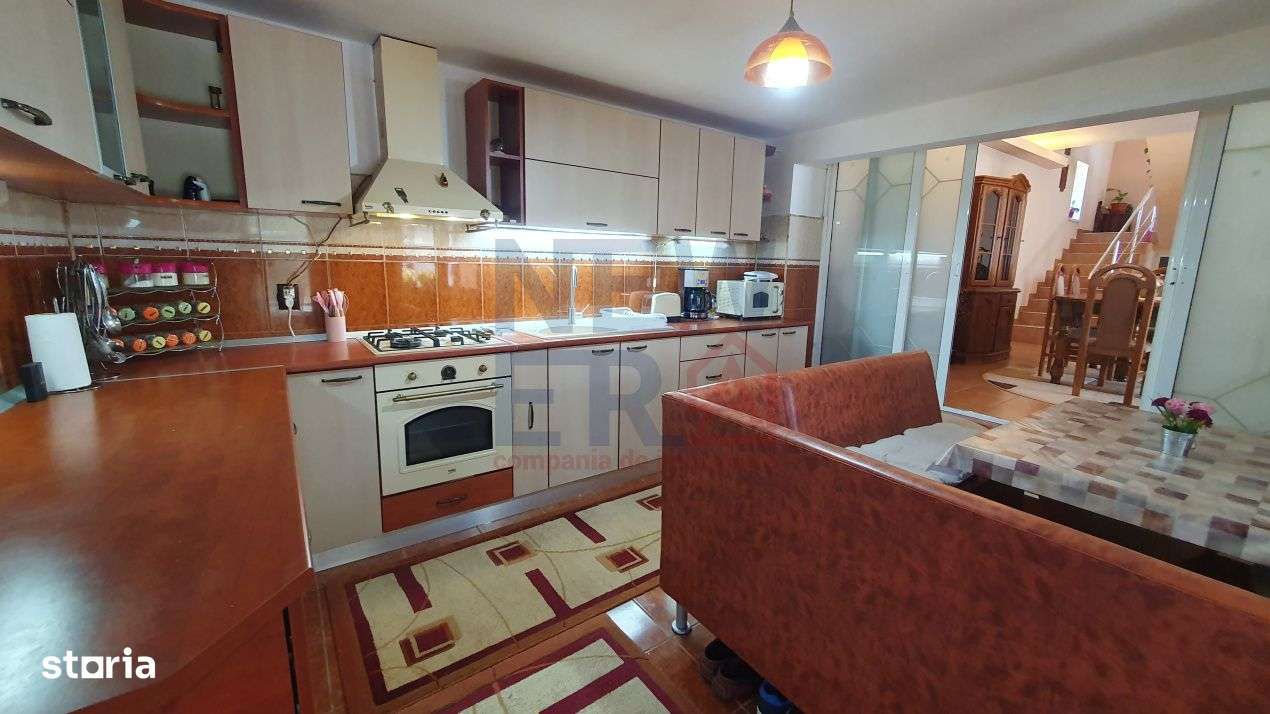 Vila P+E de vanzare, teren 1.132mp, Piscu, Ciolpani, dubla deschidere - Imagine principală: 5/14