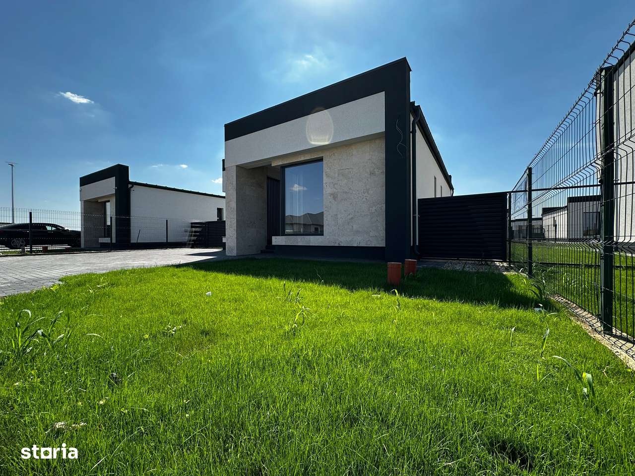 Ansamblu de case noi Com.Berceni - Imagine principală: 5/12