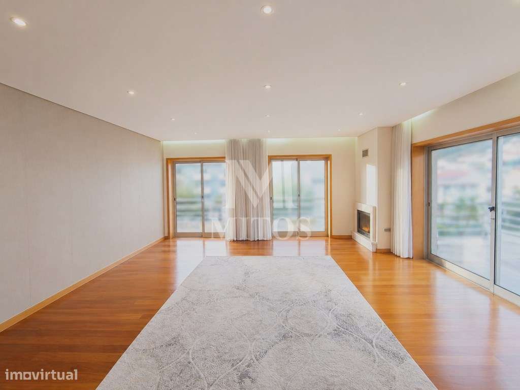 Apartamento T3 Em Condominio Fechado Meadela