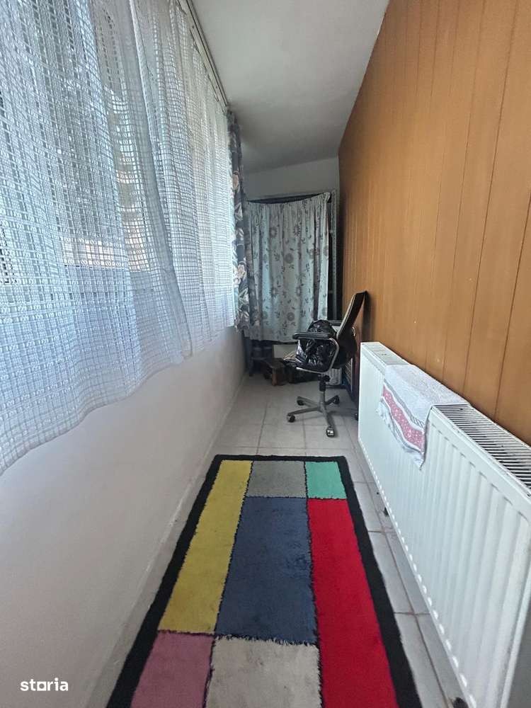Garsoniera mobilata, utilata, balcon, boxa, zona Tractorul! - Imagine principală: 4/6