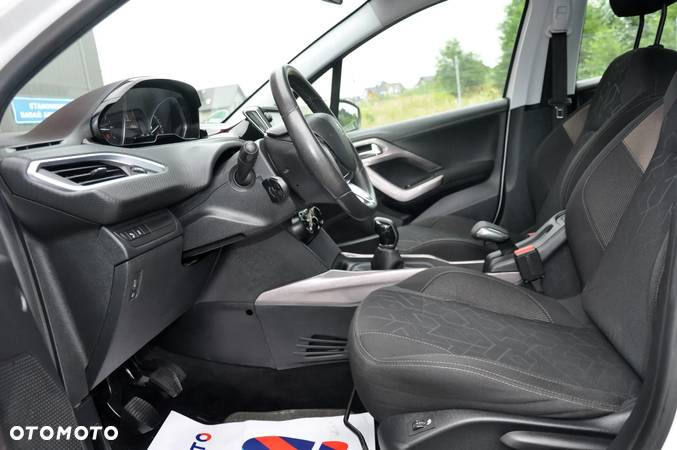 Peugeot 2008 1.2 Pure Tech Active - 22