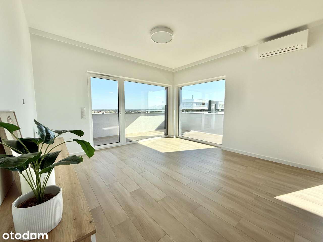 Duże, wykończone mieszkanie na sprzedaż-4