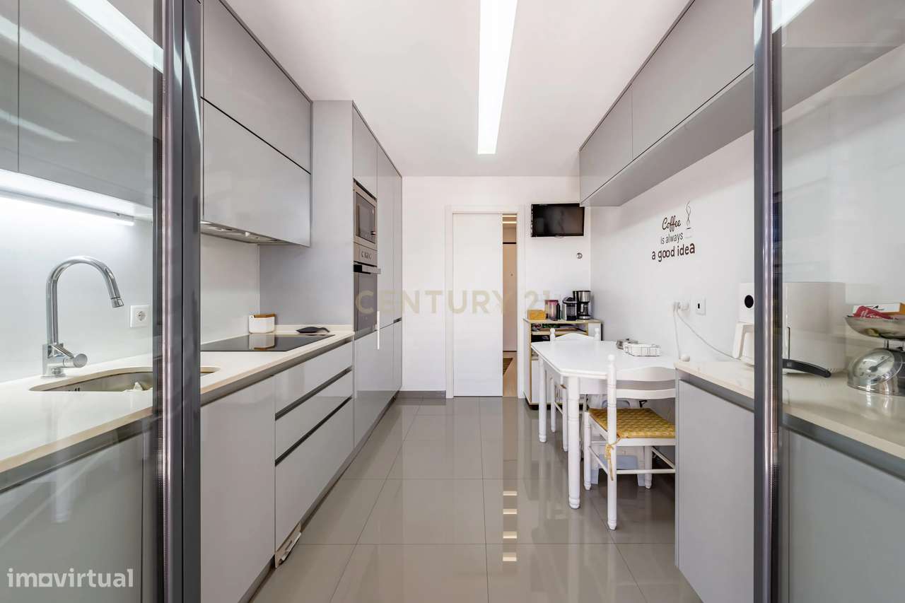 Excelente Apartamento T3+1 Duplex na Quinta da Fábrica, Vale de Milhaç-13
