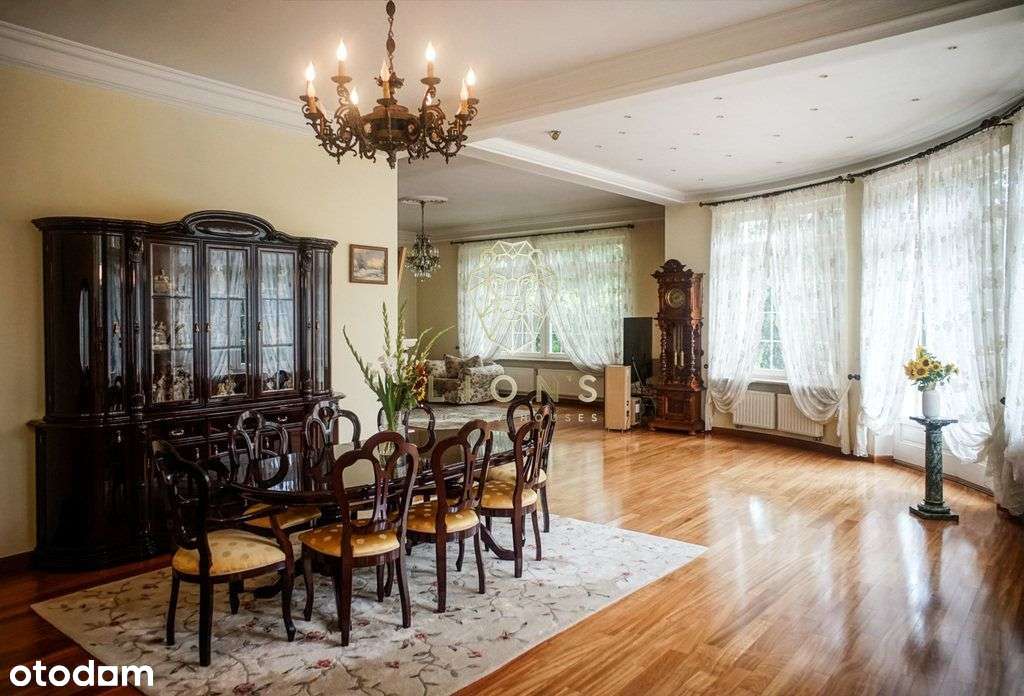 Willa na działce 3500m2. z pięknym ogrodem!-8