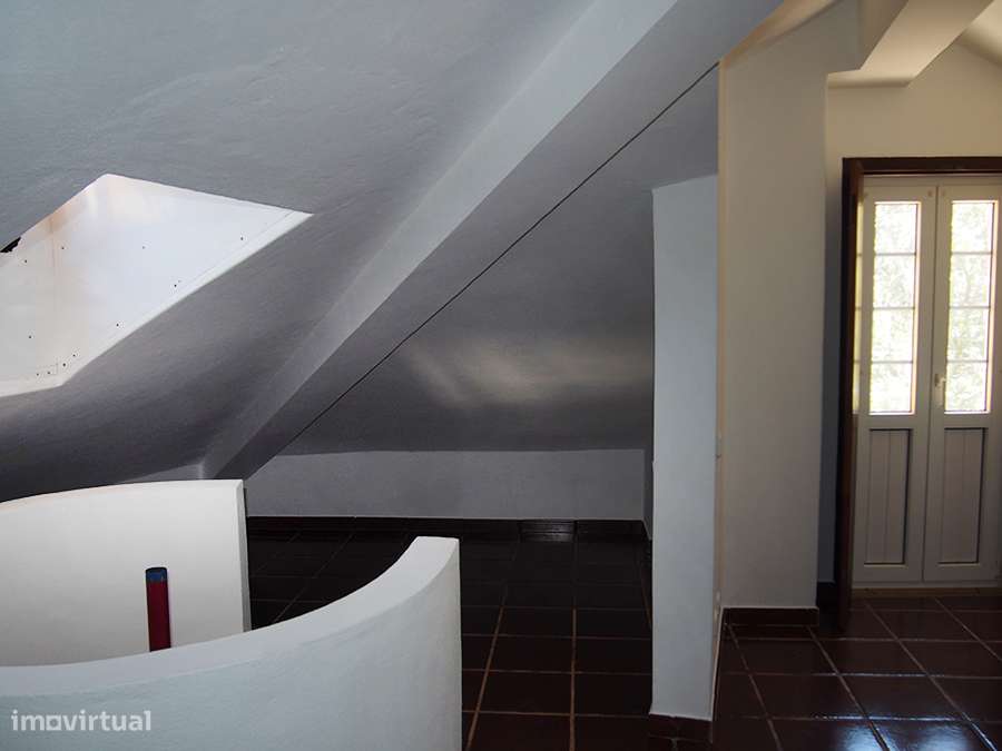 Pequena moradia T2 encantadora local exclusivo, entre Óbidos Bombarral-16