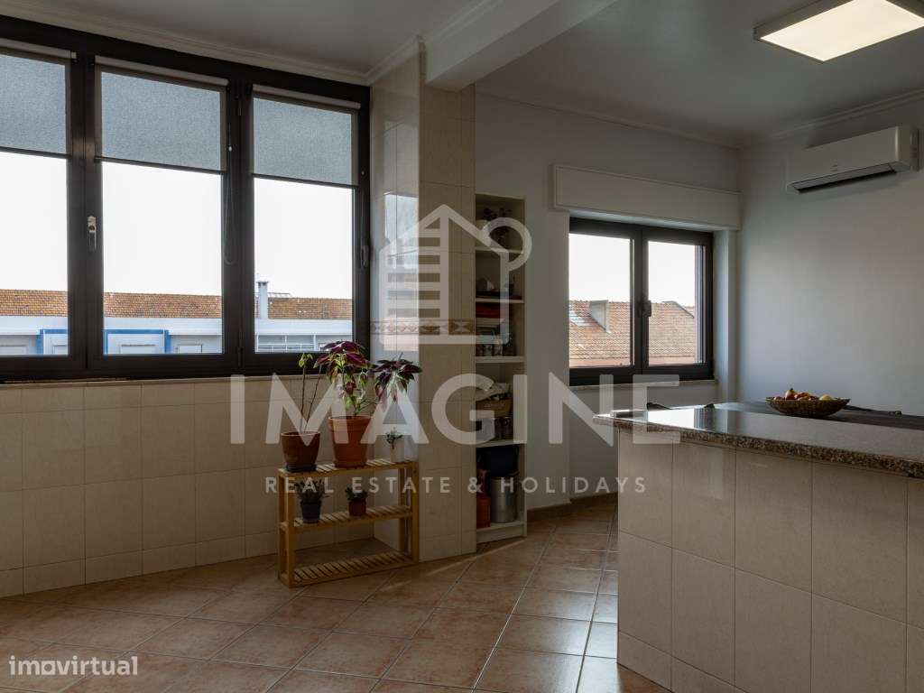 Apartamento com 4 assoalhadas a 2 minutos da Avenida Luísa Todi - Grande imagem: 5/25