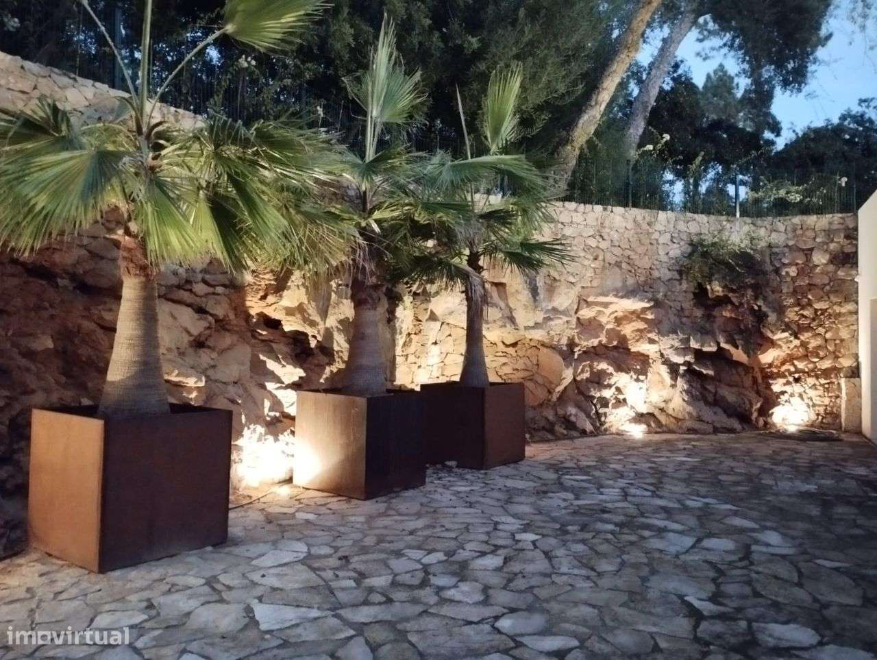 Moradia de Luxo a Estrear no Coração da Quinta da Marinha Sul-24