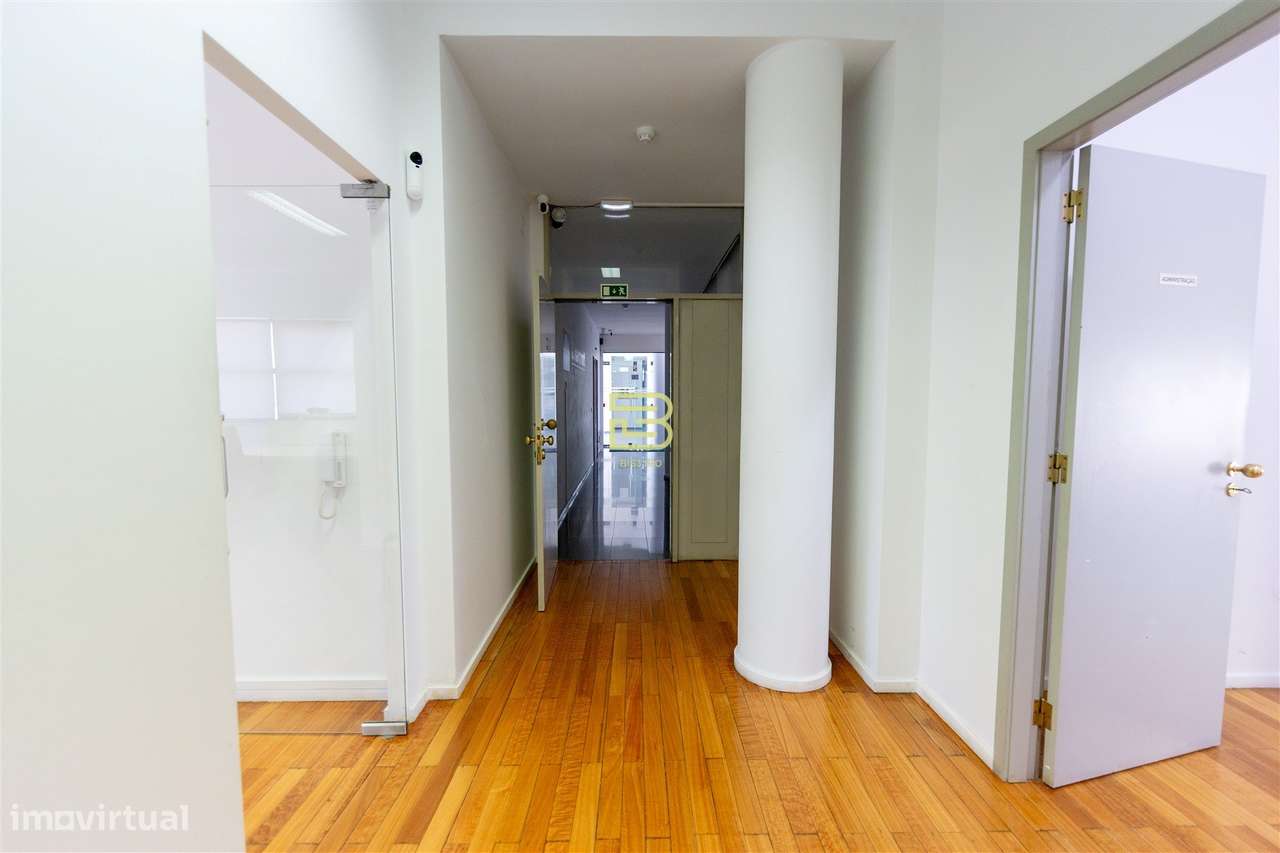 Escritório localizado em Moreira, na Maia, a apenas 1 km do Aeroporto-36