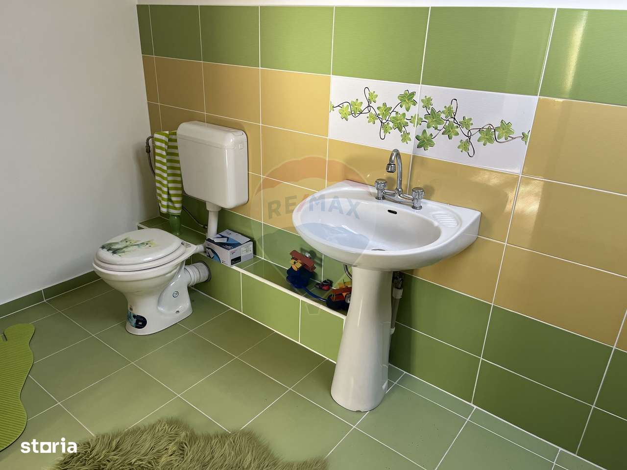 Casă de vânzare in Schitu-Golesti - Imagine principală: 4/11