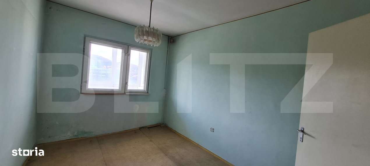 Oportunitate-Apartament de vanzare, cu 3 camere, 65 mp, nemobilat, zon - Imagine principală: 2/13