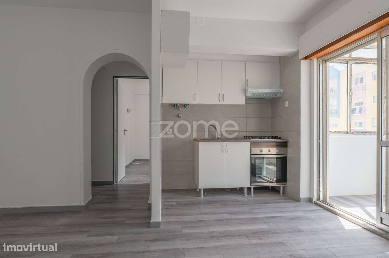 Apartamento T1 à venda, Monte Abraão.-16