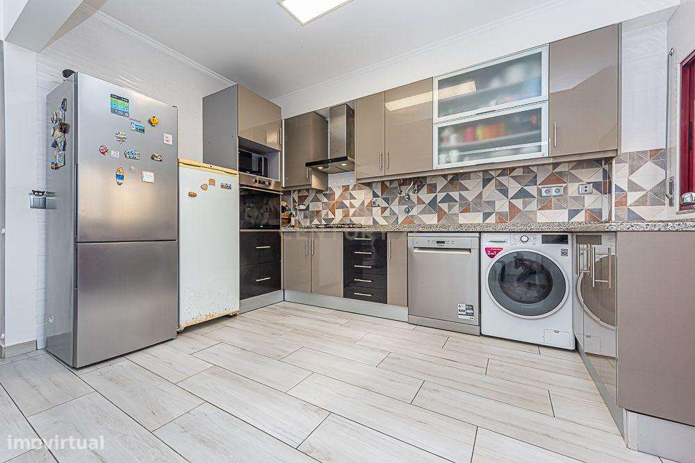 Moradia  Renovada em Setúbal com 3 Quartos - Grande imagem: 2/27