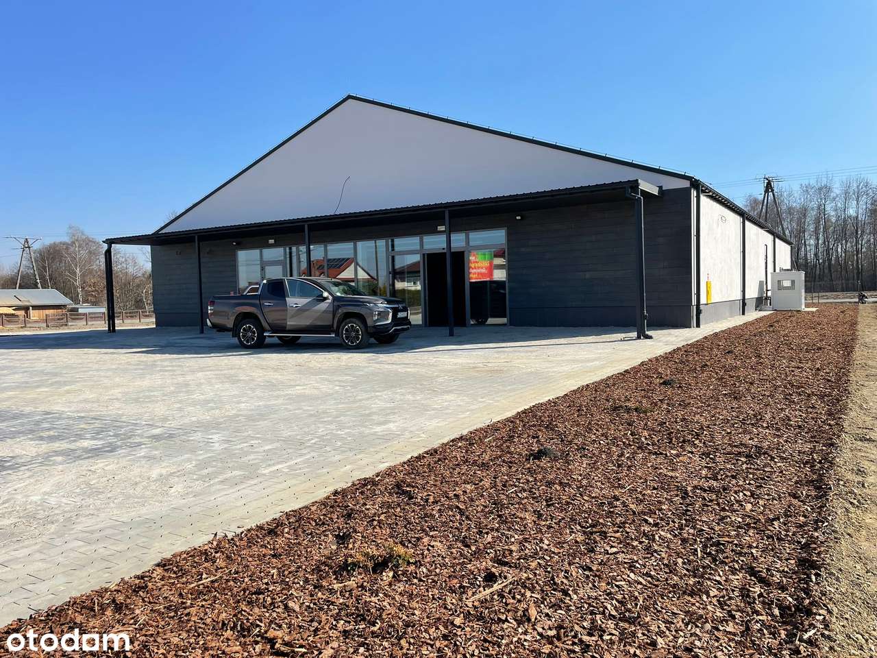 RADGOSZCZ Na sprzedaż: NOWY budynek handlowy 602 M2 - 3 200 000 netto-0