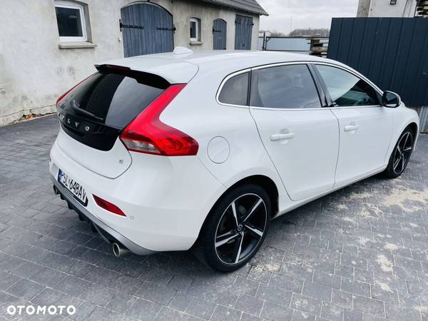 Volvo V40 D2 Drive-E R-Design Momentum - 3