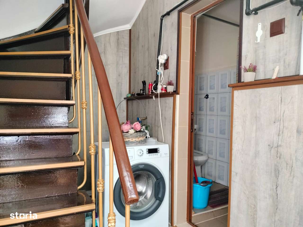 Vand casa, zona  Piata Victoriei-Buzesti-13