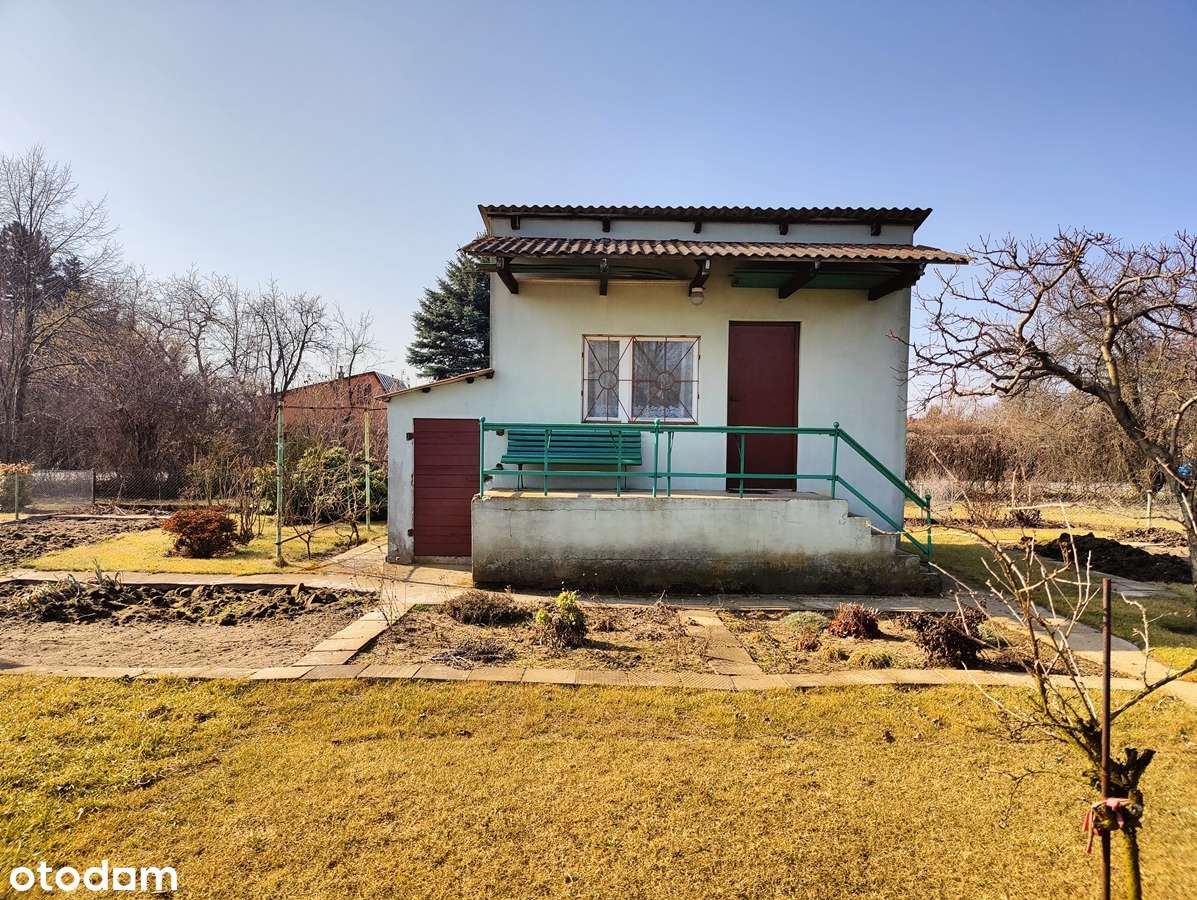 Sprzedam działkę z altaną na ROD Wyspiańskiego w Koninie-1