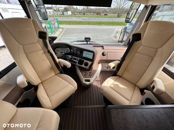 Concorde KAMPER CHARISMA 860 LI CENTURION - 21