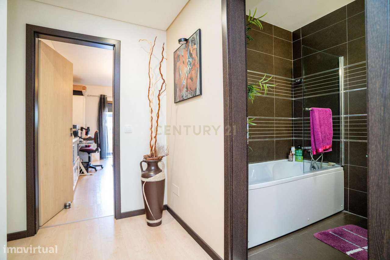 Moderno Apartamento  T3 Condomínio Fechado, em Nossa Senhora de Fátima-34