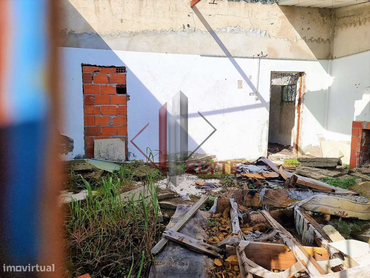 Terreno com casa em Ruinas - Grande imagem: 4/15