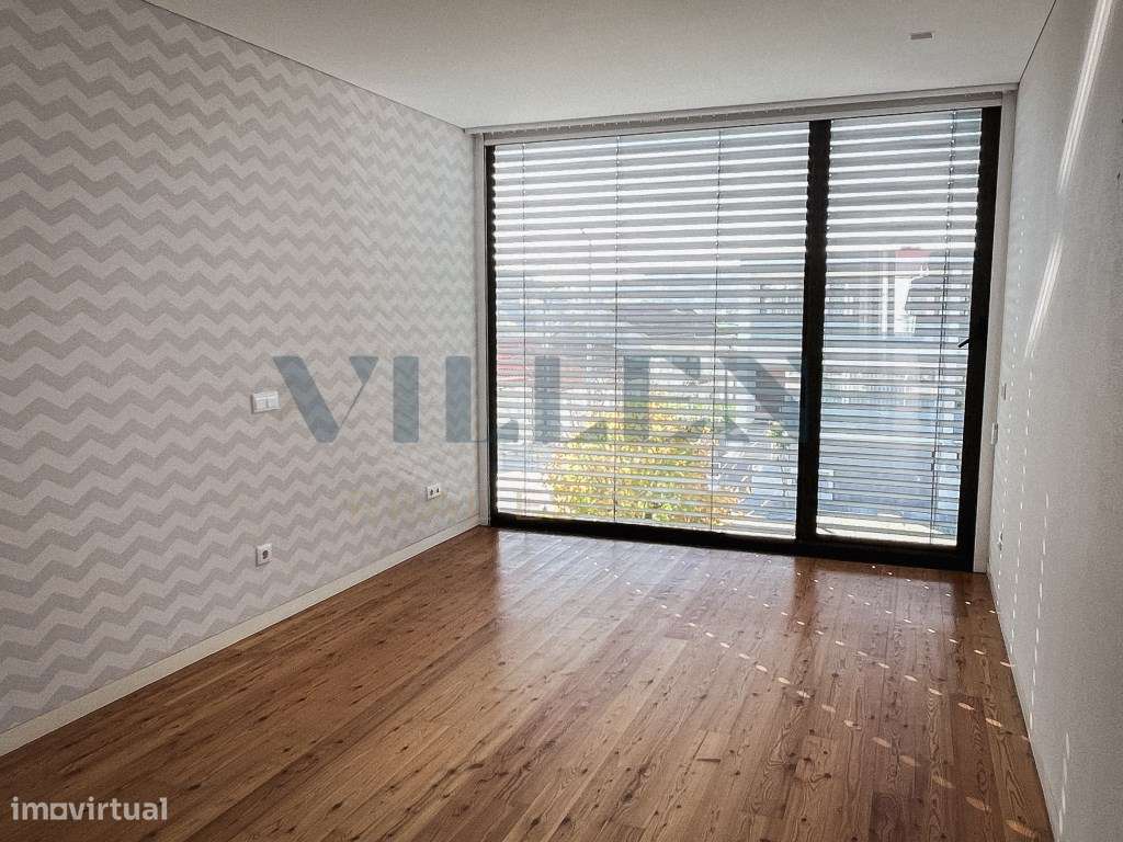 Moradia V4 em Guimarães-20