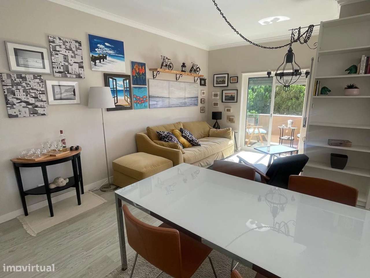 T1 Mobilado | Caparica | 10 minutos da Praia - Grande imagem: 4/25