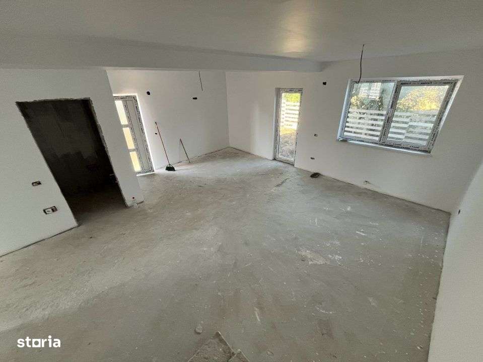 Oportunitate! Vila tip duplex P+1, 5 camere, Valu lui Taian! - Imagine principală: 4/11