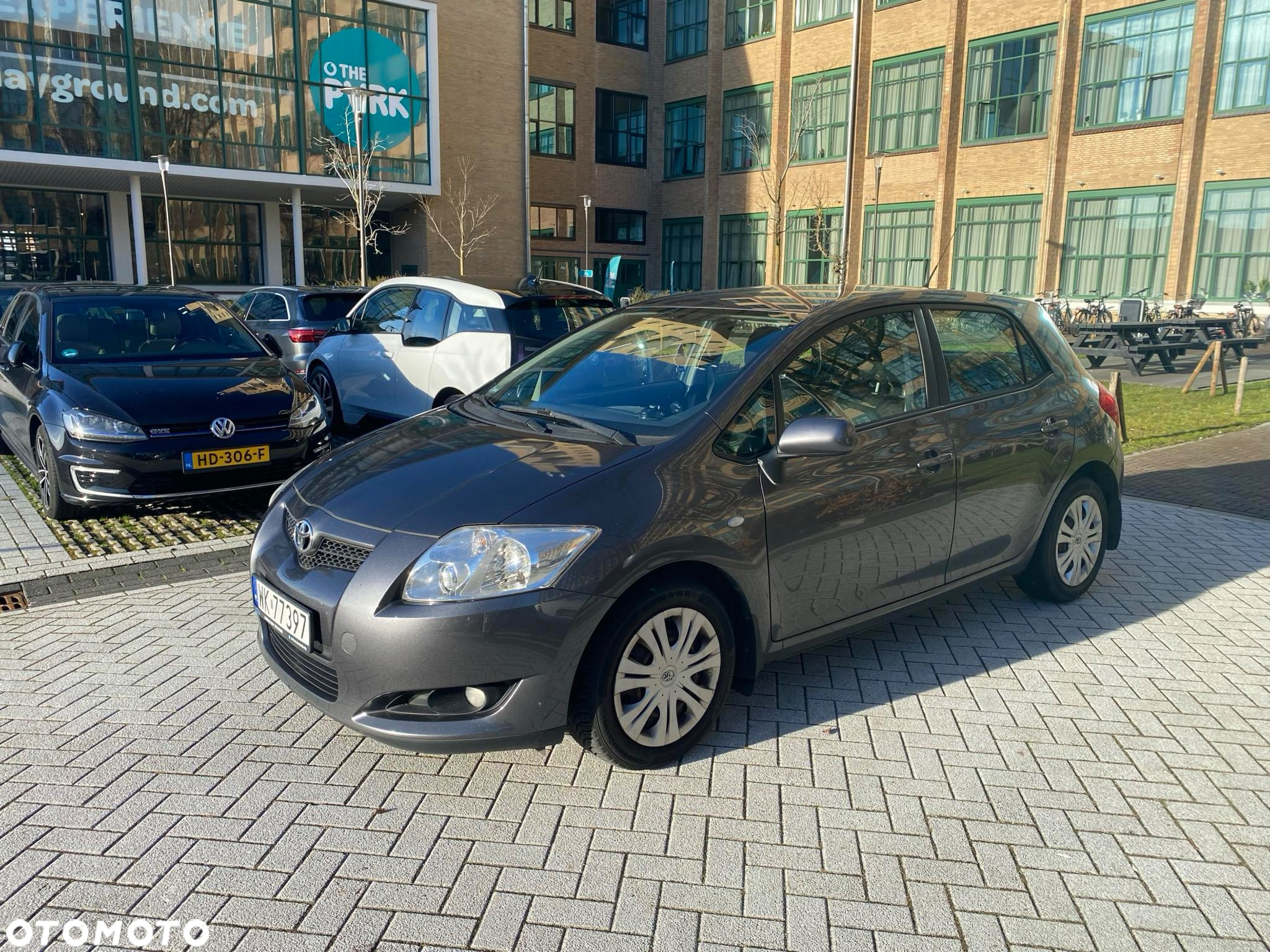 Toyota Auris 1.6 VVT-i Sol - 2