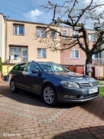 Volkswagen Passat 2.0 TDI Comfortline DSG - 2