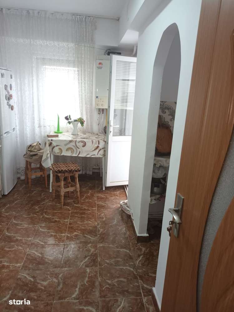 3 camere, mobilat și utilat, centrala proprie, bloc 1989, stradal-17