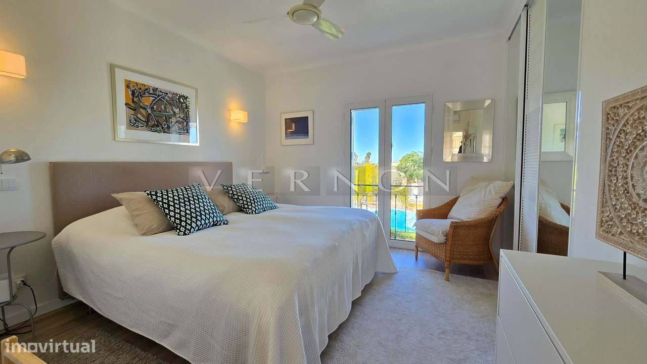 Apartamento de 2 quartos para venda no resort Gramacho Golf apenas a 1-23