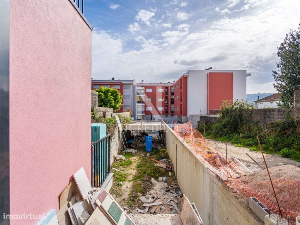 APARTAMENTO T3 NO CENTRO DE BRAGA-27