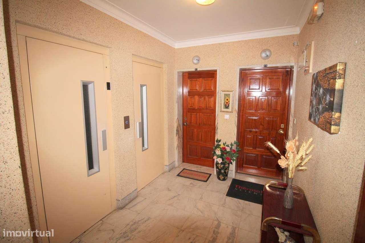 Apartamento T3 Vale Flores Mem Martins-26