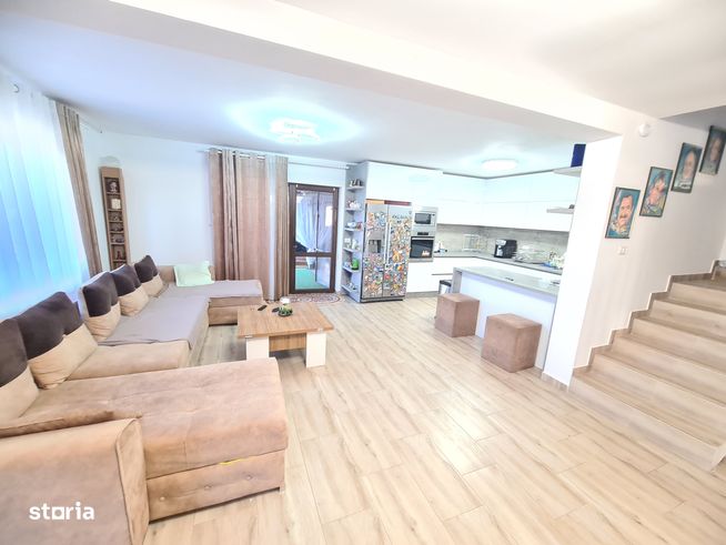 Casa 4 camere, anexe, 500 mp , Magura Farbe, Bacau-0