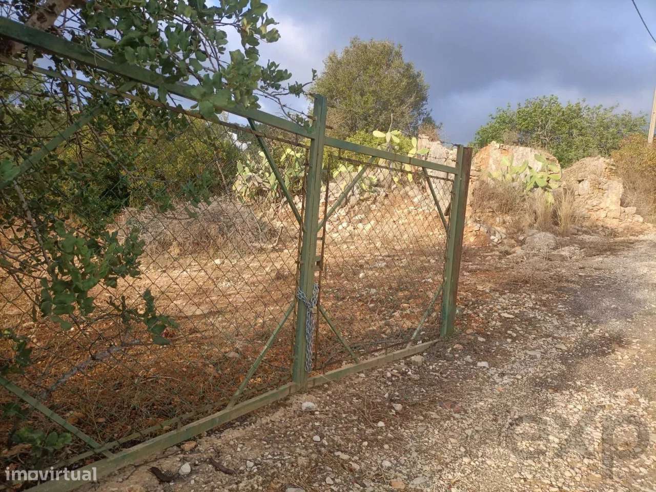 Terreno Urbano com Potencial em Estoi, Faro, Algarve. - Grande imagem: 3/5