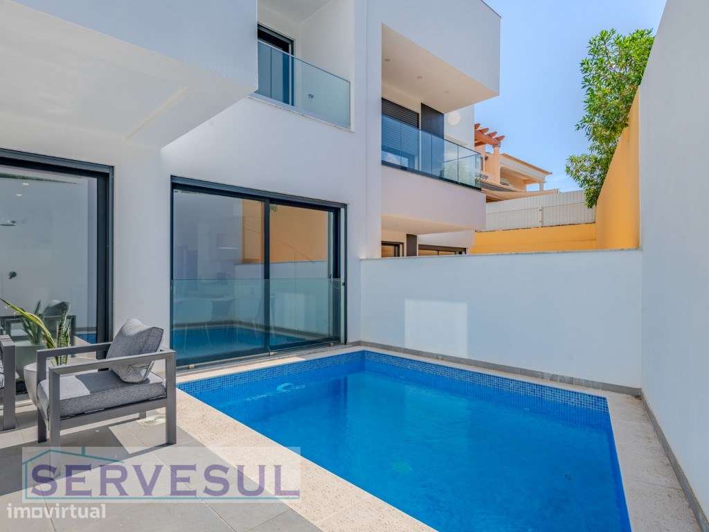 Moradia Moderna Geminada composta por 4 quartos e piscina privada, ...-52