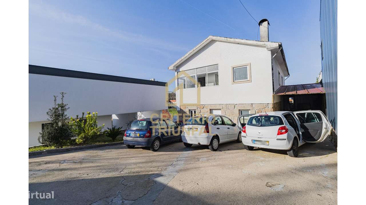 Moradia Isolada T4 em Nespereira-43