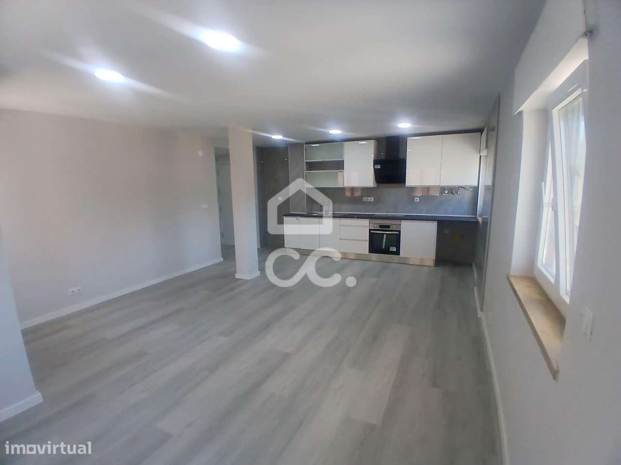 APARTAMENTO T2 PARA VENDA EM CORROIOS-12