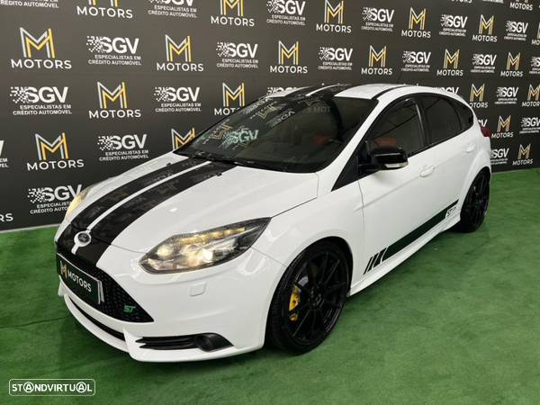 Ford Focus 2.0i ST - 3