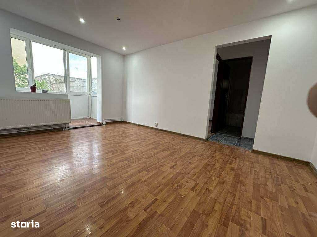 Apartament 2 camere-Blascovici-Etaj 2- Centrala proprie-OCAZIE! - Imagine principală: 4/8