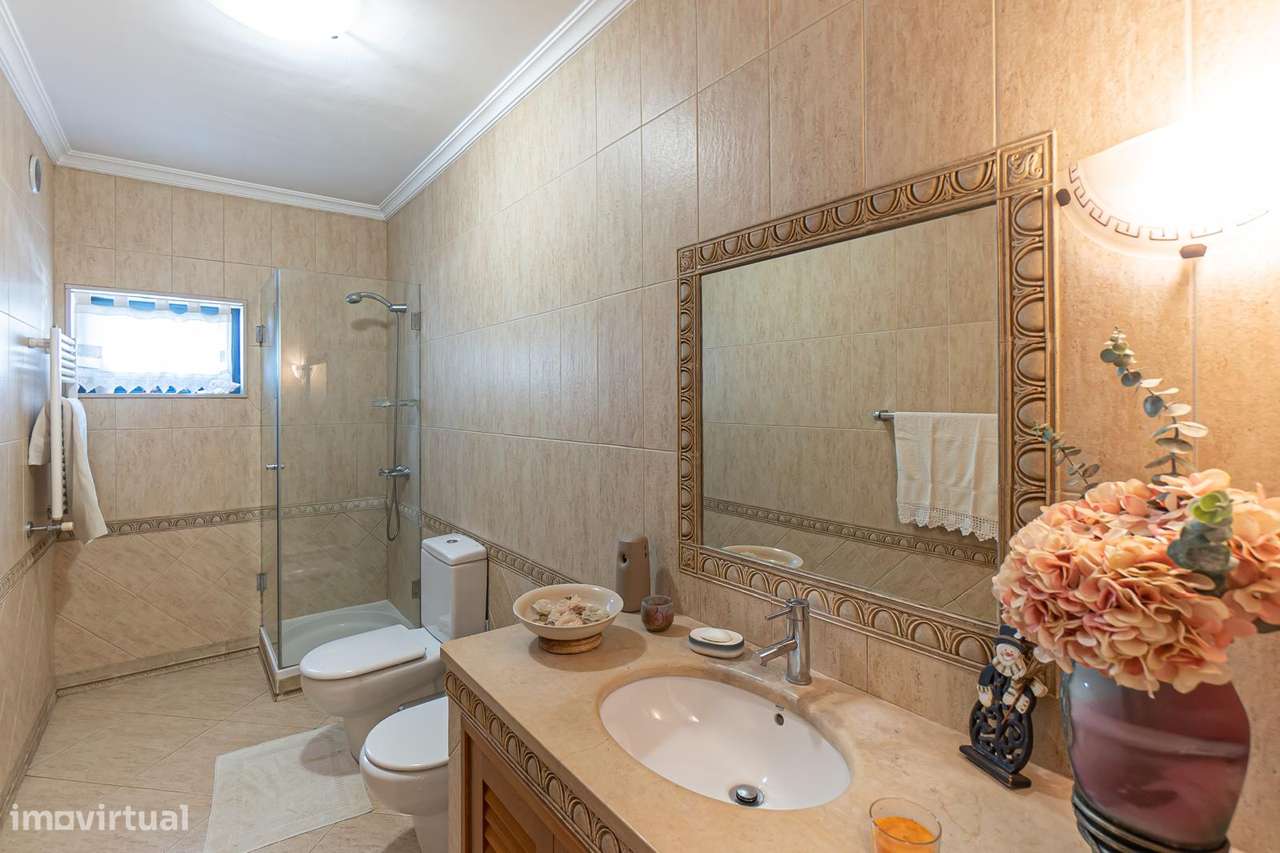 Quinta T4+1 , Moradia Térrea, 4.500 m² Terreno,  Privacidade Total-15