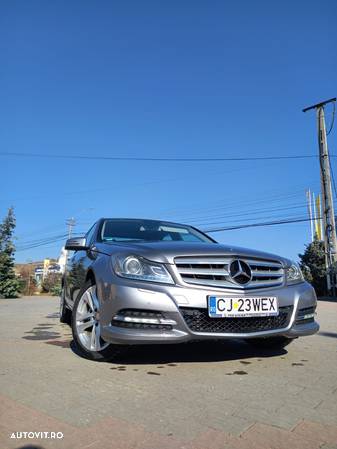 Mercedes-Benz C 200 CGI BlueEFFICIENCY - 16