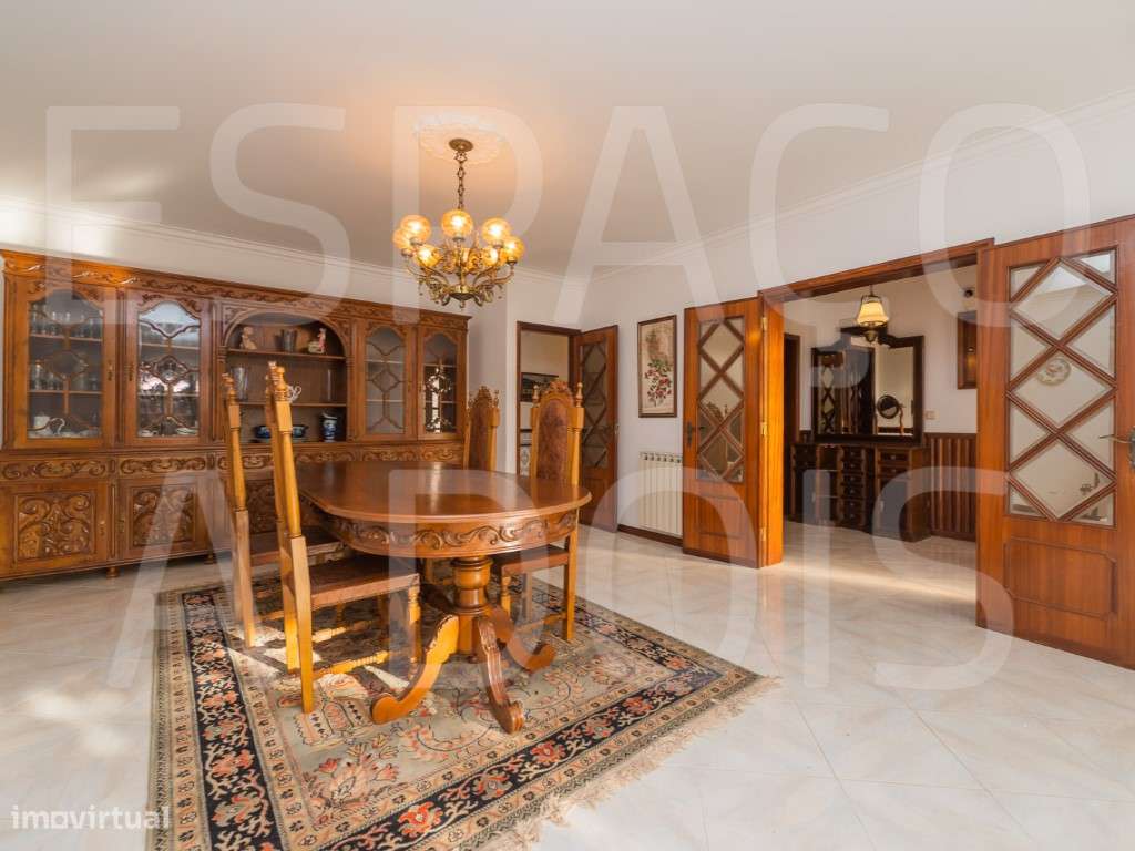 OPORTUNIDADE ÚNICA! Ótima qualidade de construção. Muito soalheira ...-13