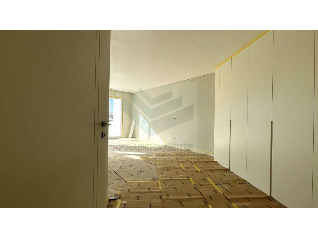 Moradia Isolada 4 Suítes, Piscina, Cave 43m2 - AZEITÃO-29