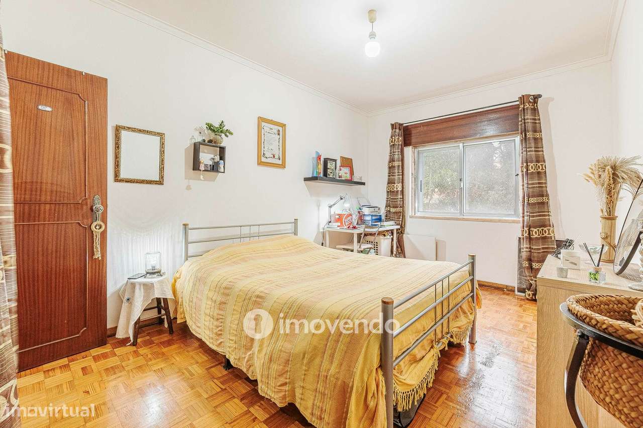 Apartamento T2 com arrecadação, em Agualva-18