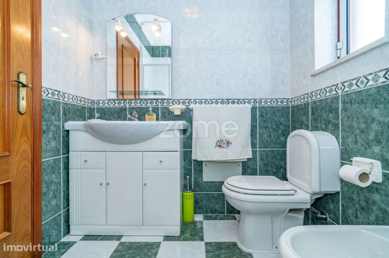 Apartamento T3+Garagem e Arrumo-24