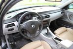 BMW Seria 3 318i Touring - 5