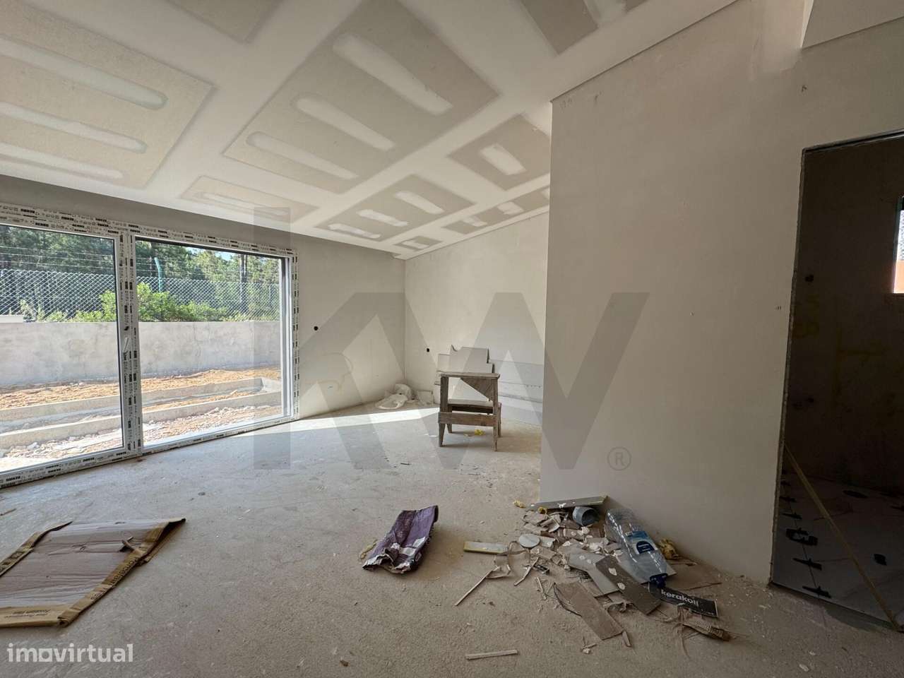 Moradia T3+1 Exclusiva com Piscina Junto ao Pinhal da Aroeira-19
