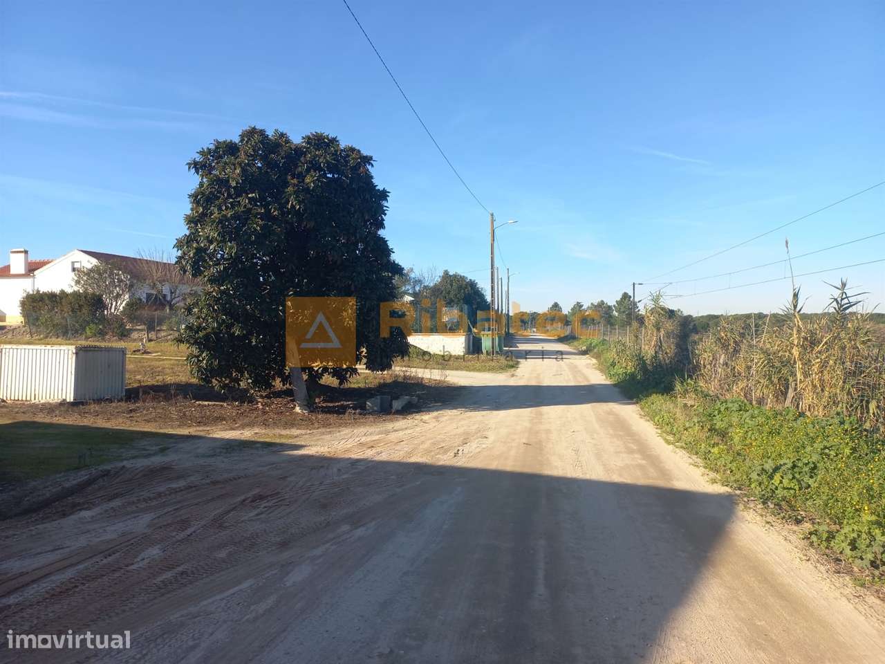 Terreno com cerca de 1500 m2 na Fajarda - Grande imagem: 2/2