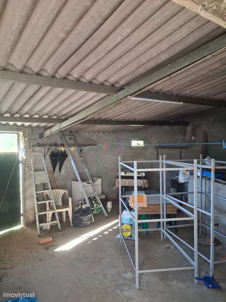 2 Moradias para Remodelação em Cernache-5